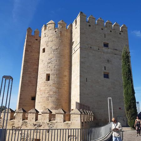 Loft La Calahorra Con Posibilidad De Aparcamiento Pregunta Por El Pack Mas Amor Córdova Exterior foto